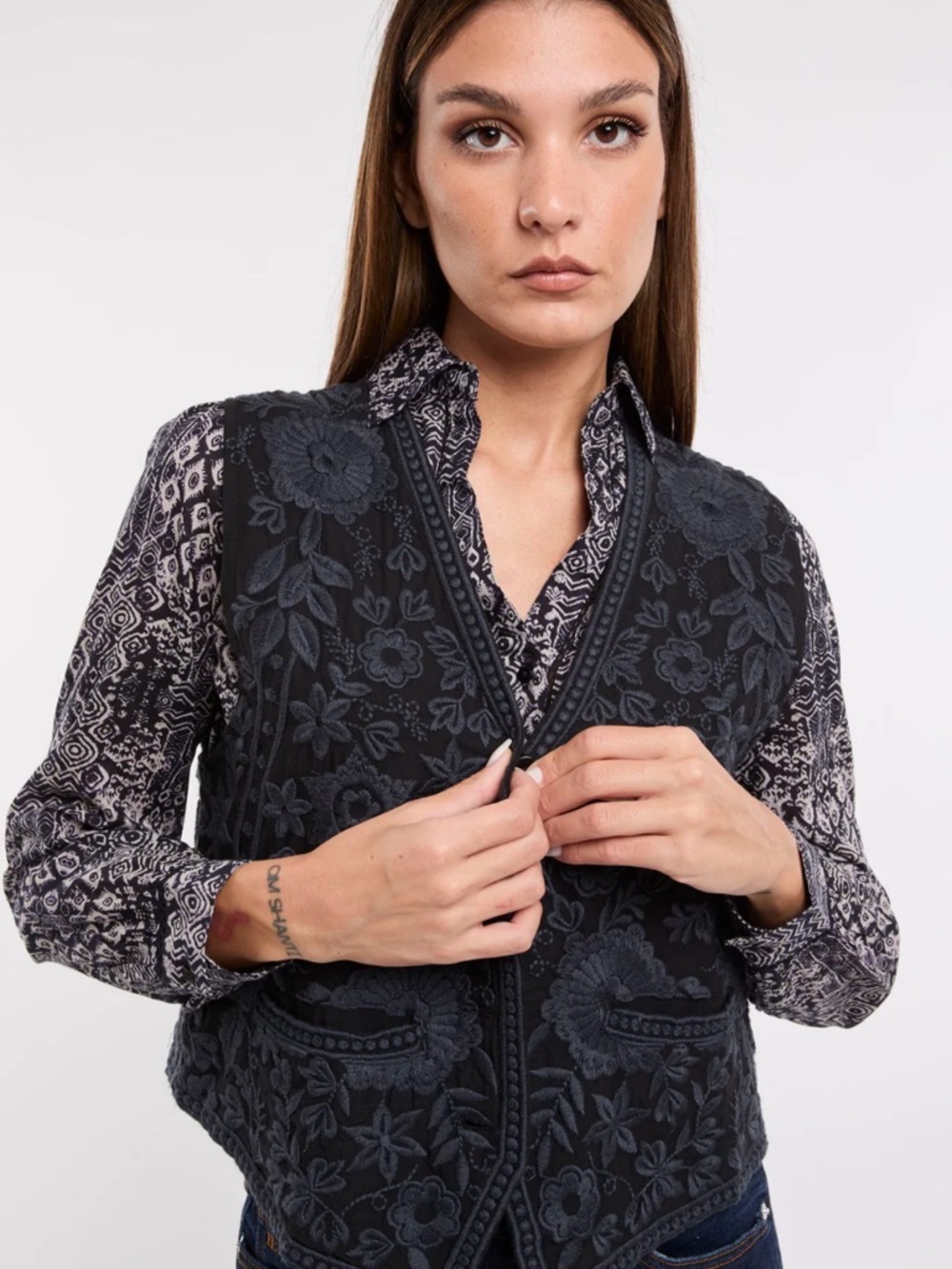 Maison Hotel Embroidered Freddie Vest - small - Picture 11 of 15